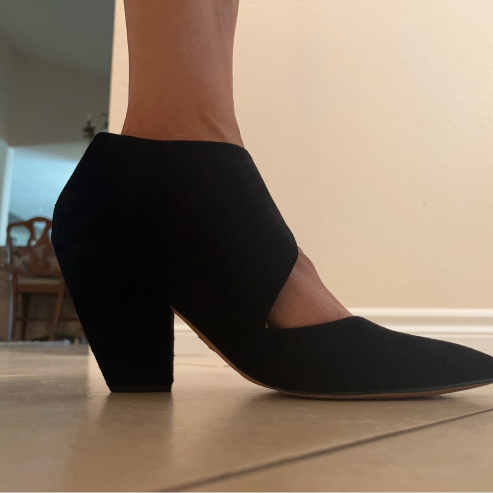 Vince Camuto Signature Black Suede Shoes with Gold Buckle Ankle Strap Si… - Picture 5 of 8